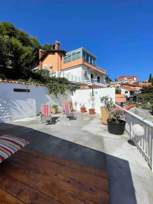 Holiday home Sunrise Seaview Fiesa